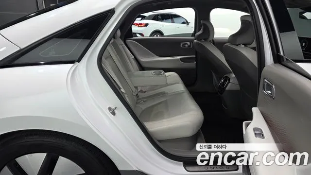 Hyundai Ioniq 6 — Фото автомобиля 17