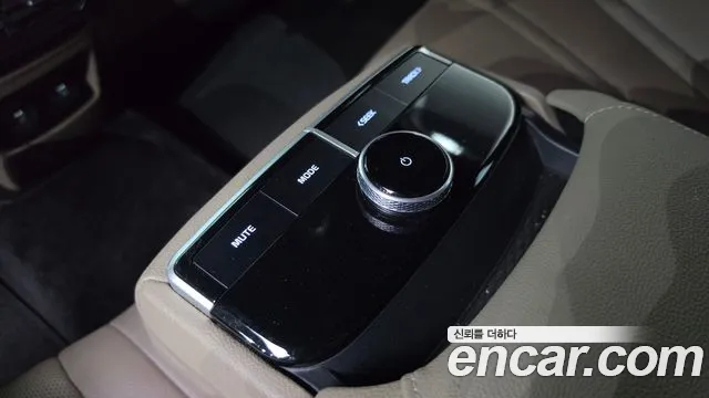 Kia K8 K8 Hybrid — Фото автомобиля 28