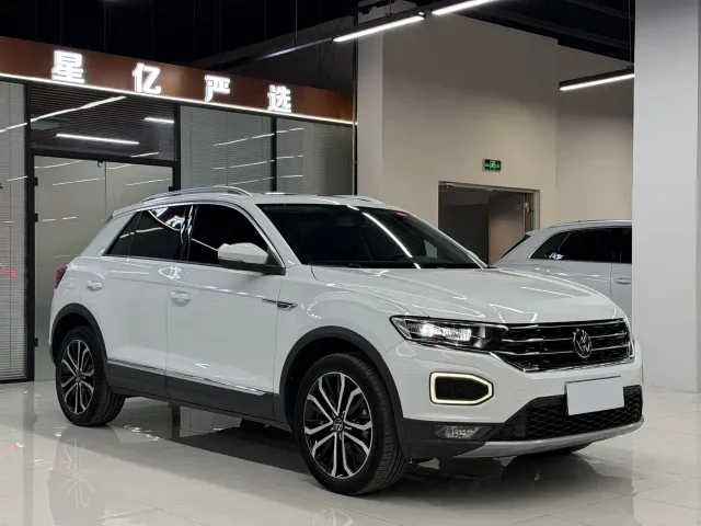 Volkswagen T-Roc — Фото автомобиля 3