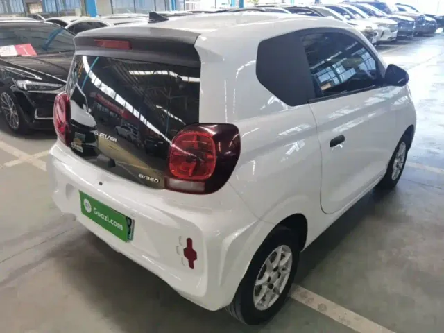 Roewe Clever — Фото автомобиля 6