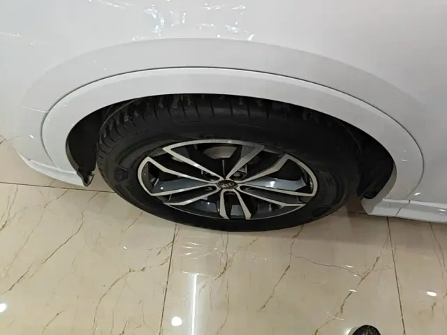 Audi Q3 — Фото автомобиля 22