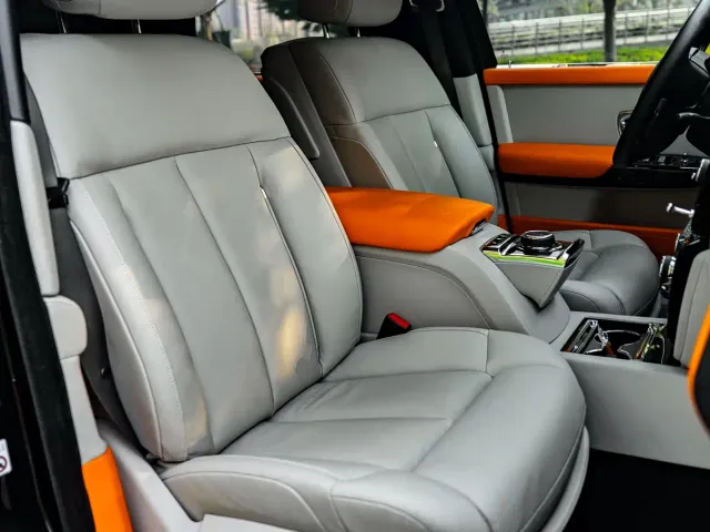 Rolls-Royce Phantom — Фото автомобиля 7