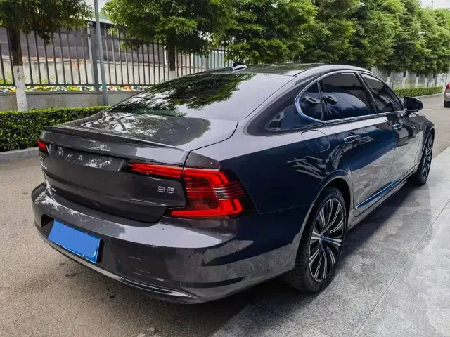 Volvo S90 — Фото автомобиля 5