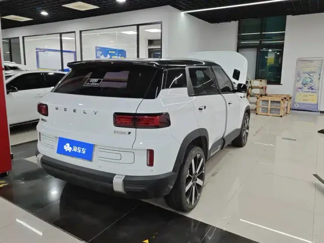 Geely ICON — Фото автомобиля 3