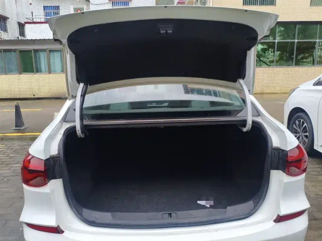 Chevrolet Monza — Фото автомобиля 9