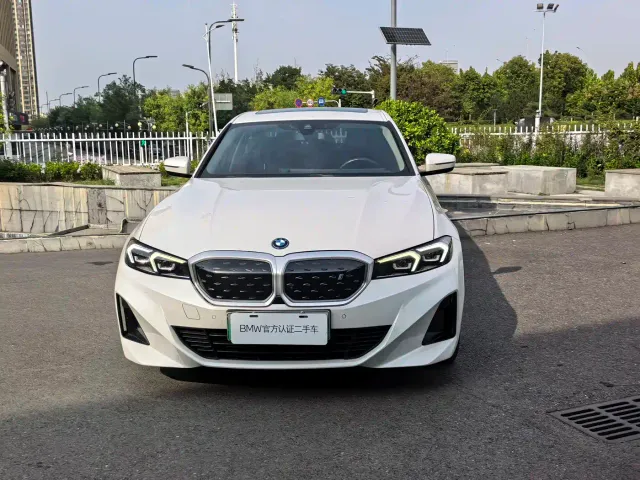 BMW i3 — Фото автомобиля 2