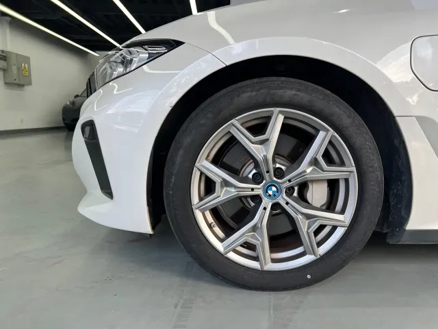 BMW i3 — Фото автомобиля 16