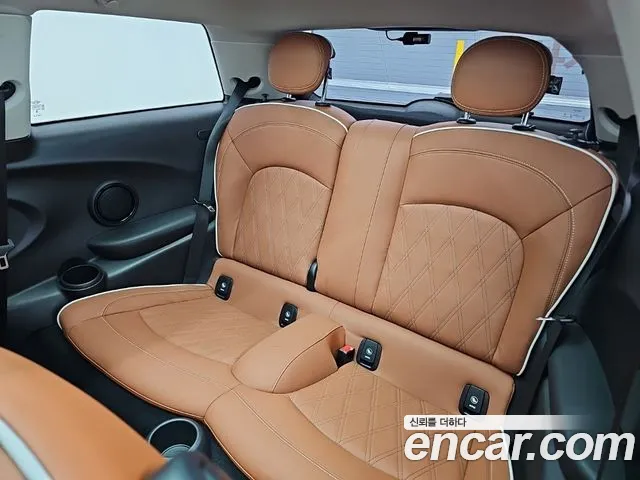 MINI Cooper — Фото автомобиля 12