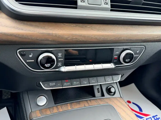 Audi Q5L — Фото автомобиля 13