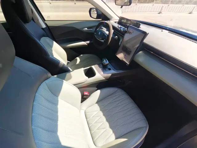 Changan Lamore — Фото автомобиля 13