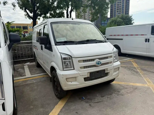 Ruichi New Energy EC35 — Фото автомобиля 3