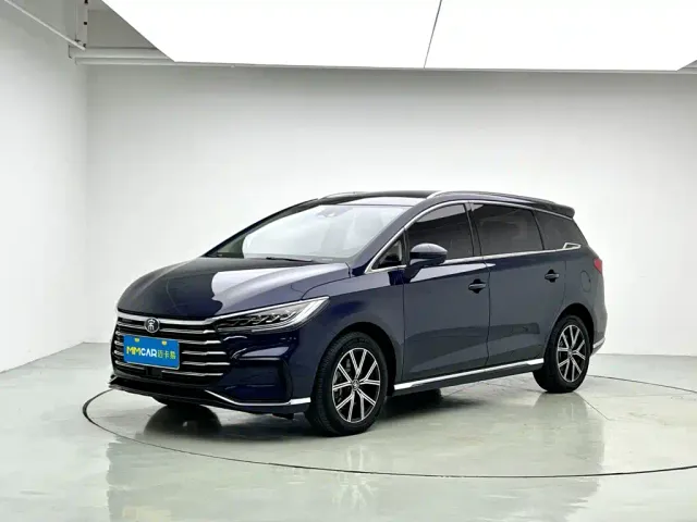 Фотография автомобиля — BYD Song MAX