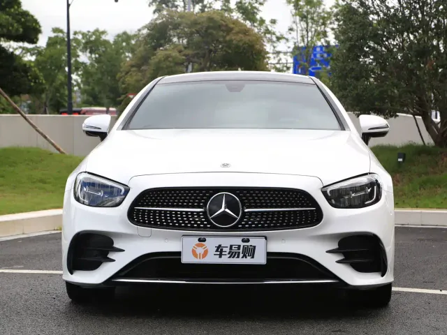Mercedes-Benz E-Class — Фото автомобиля 2
