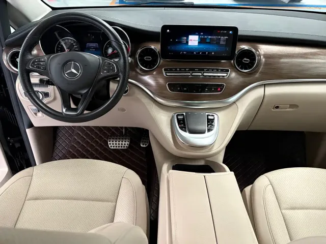 Mercedes-Benz V-Class — Фото автомобиля 5