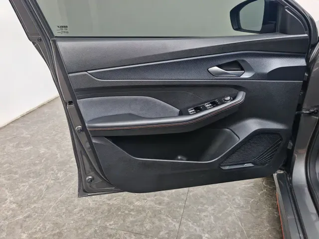 Geely Binrui — Фото автомобиля 18