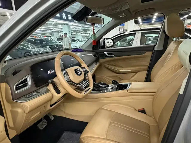 Landian E5 — Фото автомобиля 4