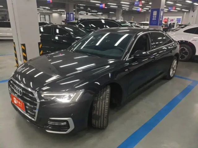 Фотография автомобиля — Audi A6L