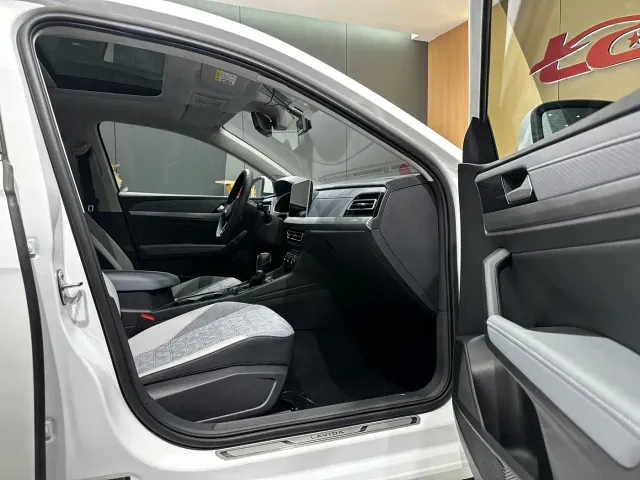 Volkswagen Lavida — Фото автомобиля 11
