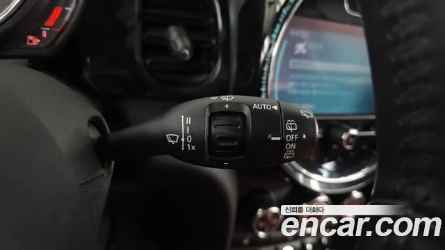 Mini Cooper Cooper 5 дверей Classic — Фото автомобиля 17