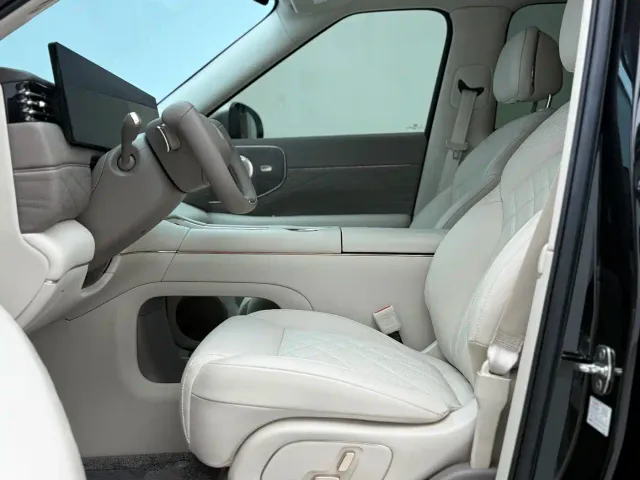 IM Motors LS9 — Фото автомобиля 5