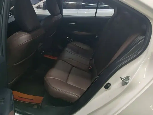 Toyota Corolla — Фото автомобиля 12