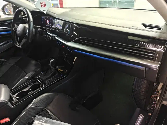 Volkswagen Passat — Фото автомобиля 11