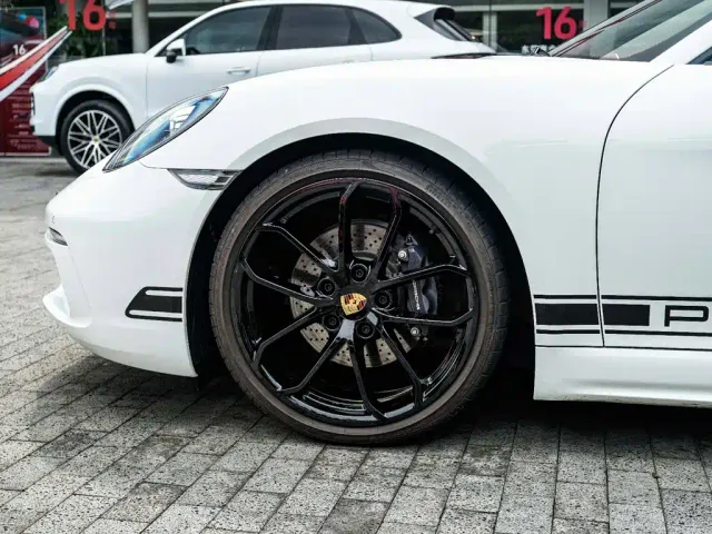 Porsche 718 — Фото автомобиля 6