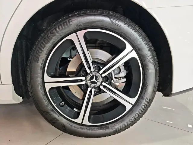 Mercedes-Benz C-Class — Фото автомобиля 13