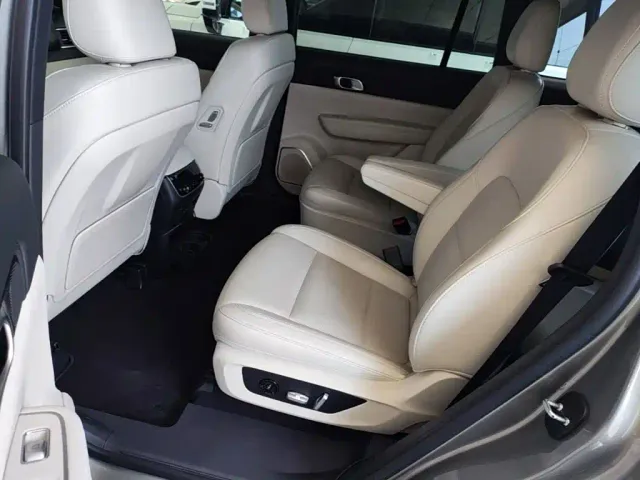 Li Auto ONE — Фото автомобиля 16