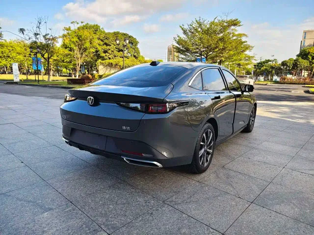 Changan Lamore — Фото автомобиля 19