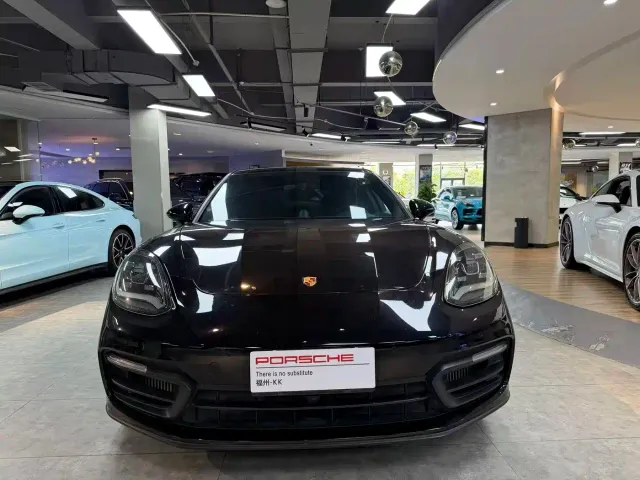 Porsche Panamera — Фото автомобиля 2