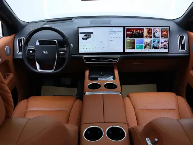 Li Auto L8 — Фото автомобиля 23