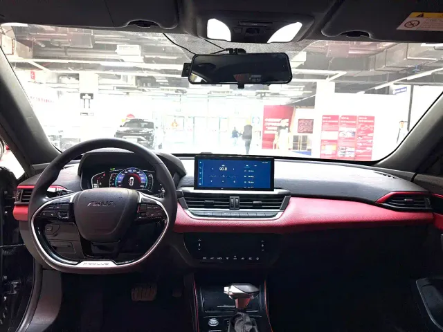 Dongfeng Yixuan — Фото автомобиля 5
