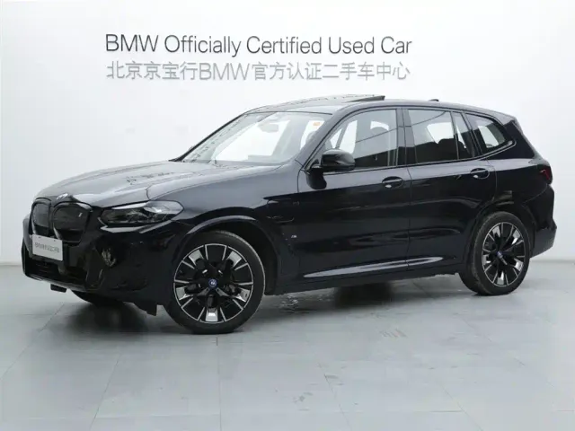 Фотография автомобиля — BMW iX3