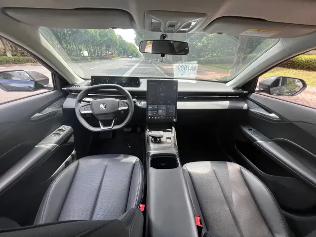 Changan Eado — Фото автомобиля 8