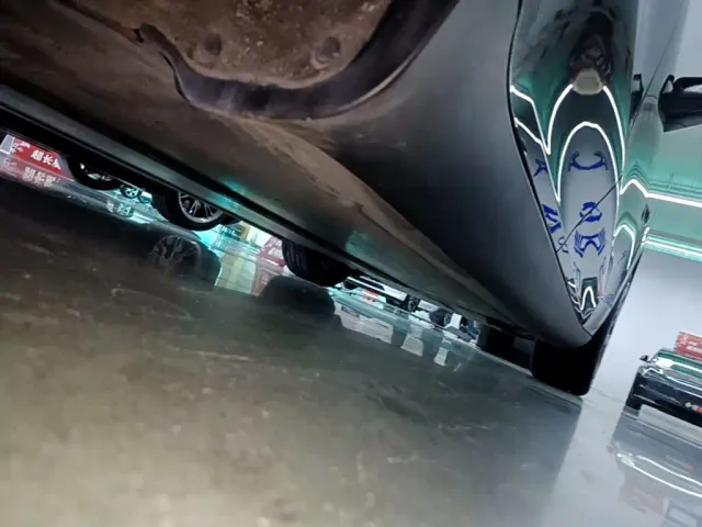 Tesla Model Y — Фото автомобиля 20