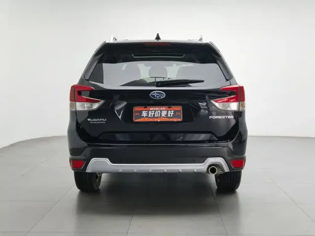 Subaru Forester — Фото автомобиля 4