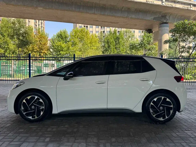 Volkswagen ID.3 — Фото автомобиля 4