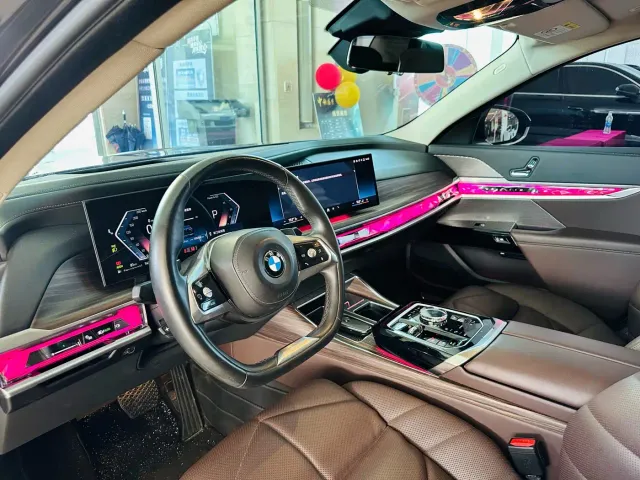 BMW 7 Series — Фото автомобиля 5