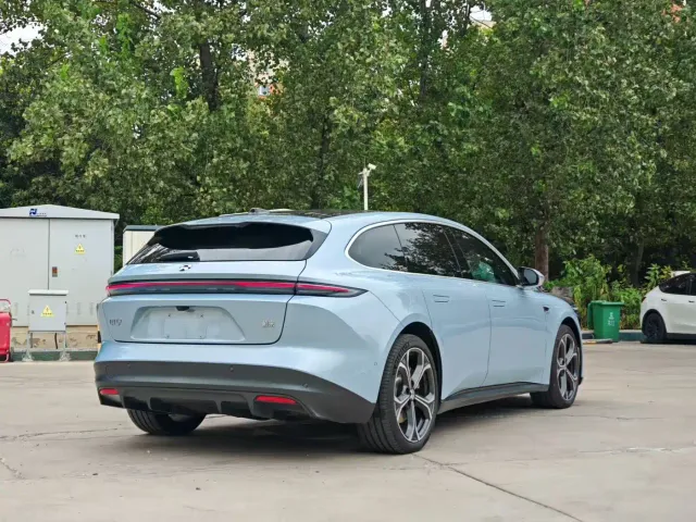 Nio ET5 Touring — Фото автомобиля 8