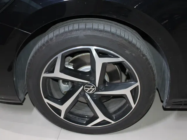 Volkswagen Passat — Фото автомобиля 8