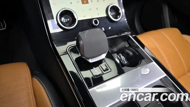 Land Rover Range Rover Velar Range Rover Velar 3.0 P400 R-Dynamic HSE — Фото автомобиля 9