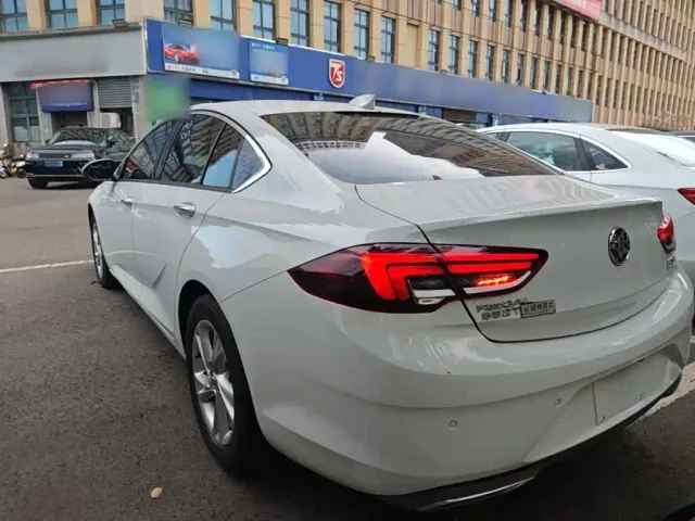 Buick Regal — Фото автомобиля 4