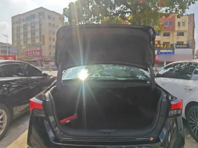 Nissan Teana — Фото автомобиля 18