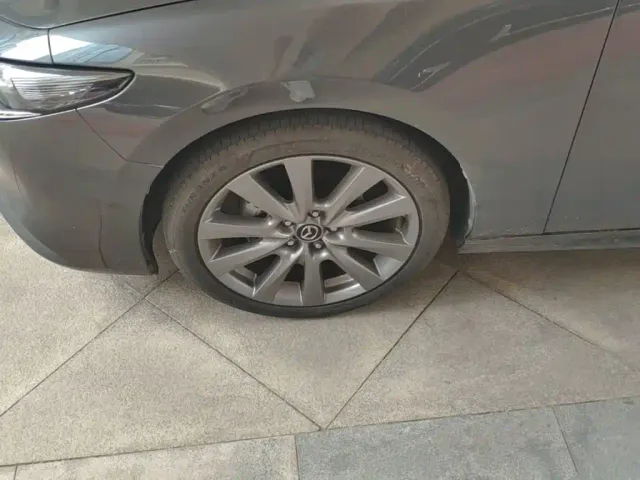 Mazda Axela — Фото автомобиля 22