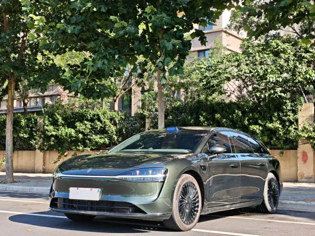 Фотография автомобиля — Stelato S9T