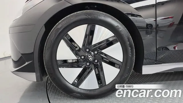 Hyundai Ioniq 6 — Фото автомобиля 5