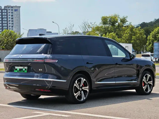 Nio ES8 — Фото автомобиля 4