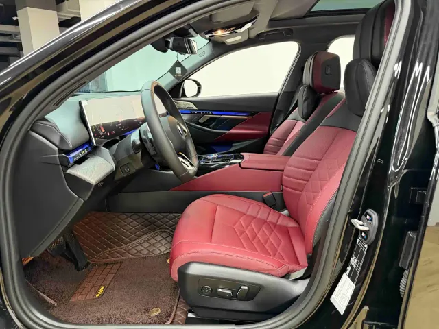 BMW 5 Series — Фото автомобиля 11
