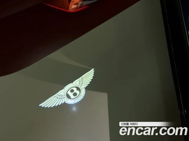 Bentley Flying Spur Generation 3 — Фото автомобиля 11